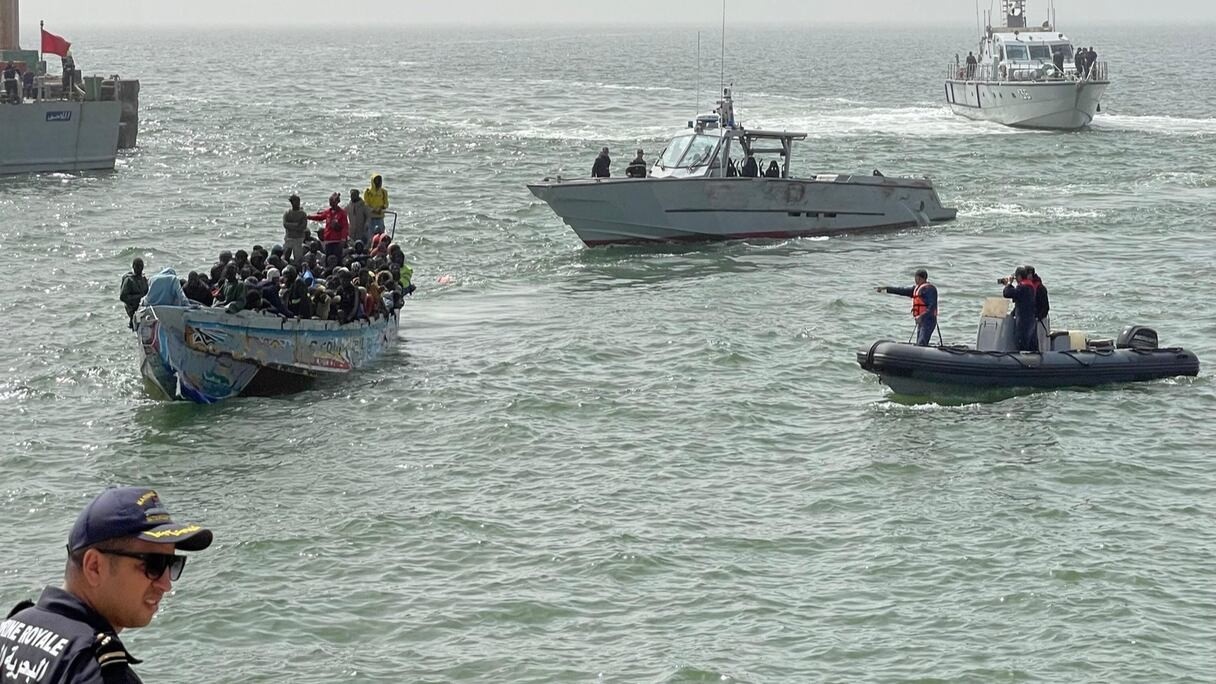 Migration irrégulière : la Marine Royale intercepte une pirogue avec 201 candidats au large de Dakhla