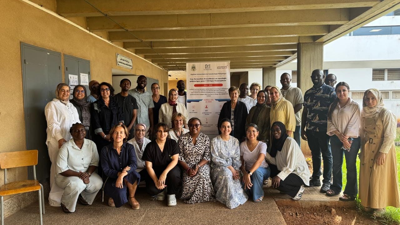 Cancers de l’enfant : en Afrique, passer de l’assistance au transfert de compétences