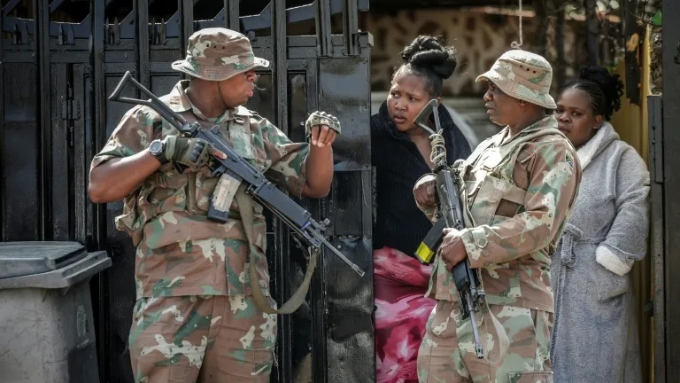 27 morts dans deux fusillades en Afrique du Sud 