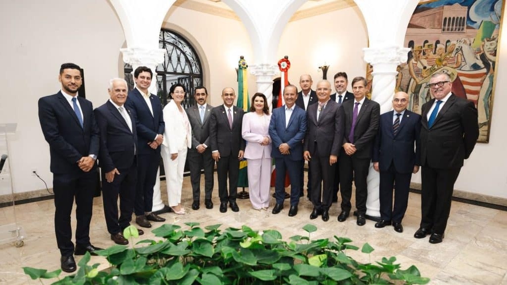 Le gouverneur de la région brésilienne de Santa Catarina reçoit l’ambassadeur du Maroc et signe un mémorandum avec la région de Guelmim-Oued Noun