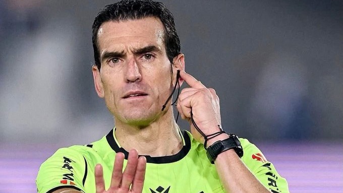 Clasico : Martínez Munuera sur un volcan arbitral