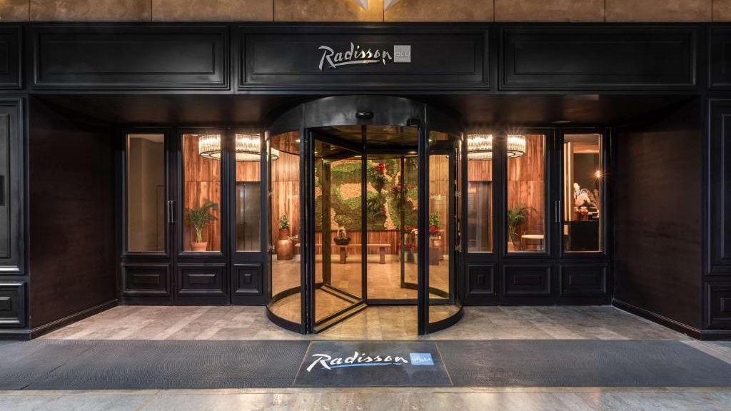 Radisson Hotel Group renforce son portefeuille avec cinq nouveaux projets