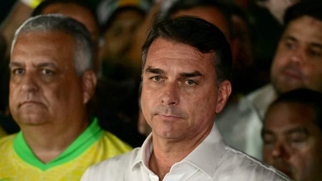 Brésil : Bolsonaro en vol vers l'Equateur depuis l'Argentine 