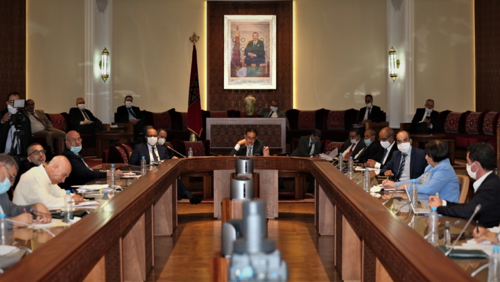 Vers l’abrogation des délais législatifs et réglementaires en vigueur