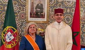 Décoration Royale à l'ancienne ambassadrice du Portugal au Maroc