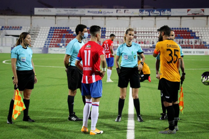 Des arbitres femmes pour une compétition entre hommes