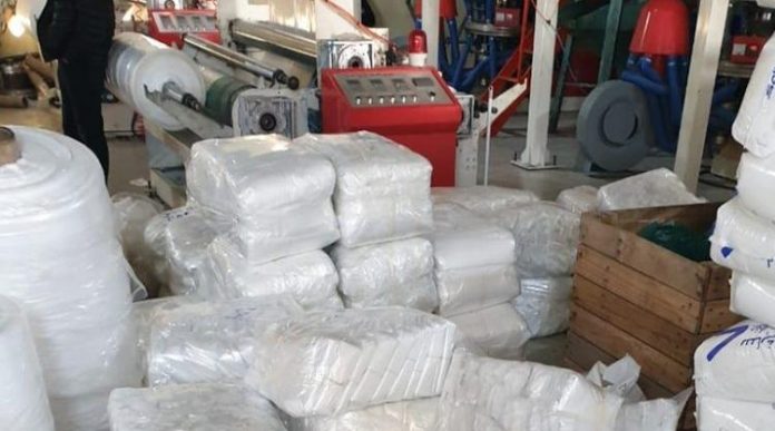 Tanger: démantèlement d'une usine clandestine de fabrication de sacs en plastique