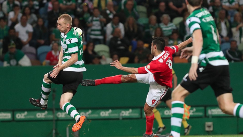 Portugal: le virus sévit au Benfica, Porto critique le Sporting