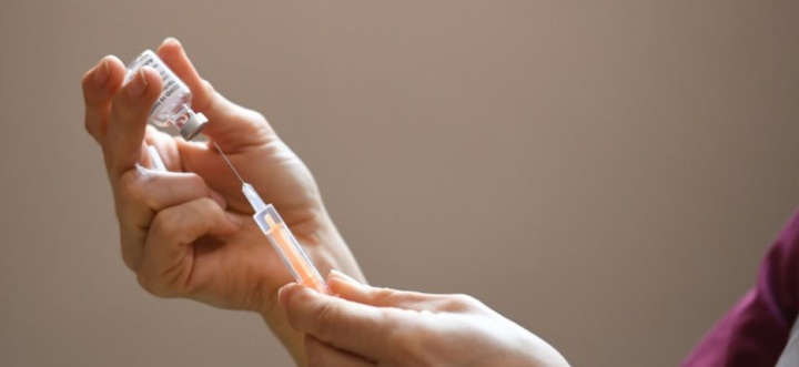 Compteur coronavirus : 420 cas testés positifs et plus de 3,8 millions de personnes vaccinées