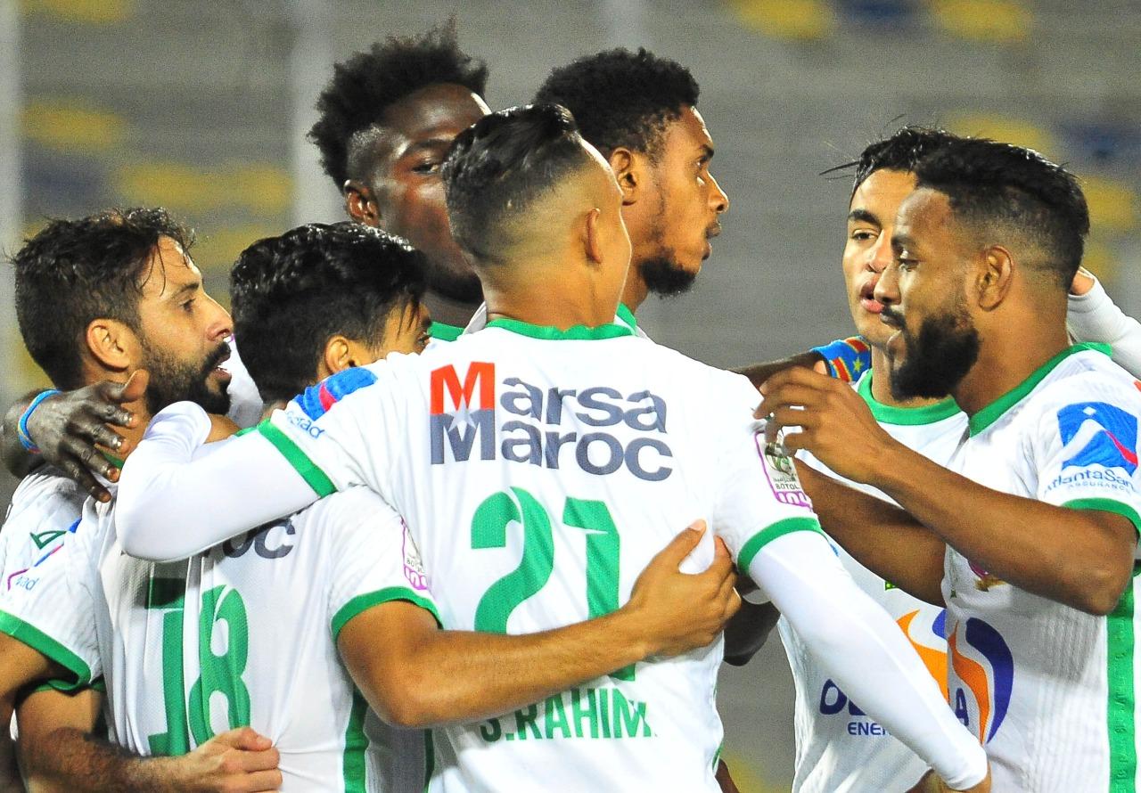 Botola Pro D1 "Inwi" / Acte 3 de la 13ème  journée :  Le Raja, très fort, a quasiment rattrapé son rival, le Wydad