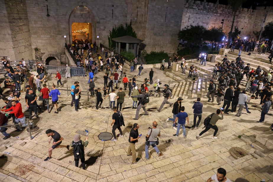 Après les affrontements, la police israélienne rouvre l’accès aux abords de la Porte de Damas
