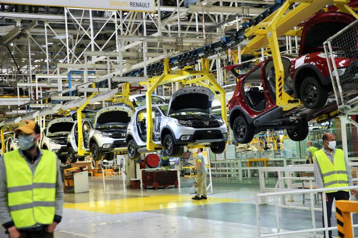 Comptes extérieurs à fin juin : les exportations du secteur automobile explosent, la facture énergétique augmente