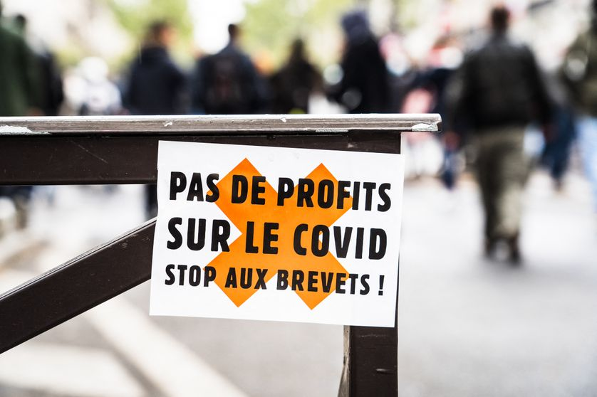 Covid-19: Les prix des vaccins flambent, les gains des labos cartonnent