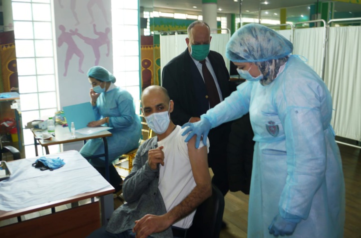 Rassuré par le Comité scientifique, le ministère de la Santé se prépare à autoriser la troisième dose anti Covid-19.