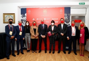 Football féminin : Rencontre entre le président de la Fédération espagnole et Mme Khadija Ila, présidente de la Ligue nationale