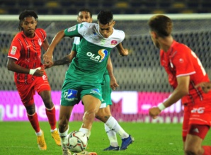 Botola Pro D1 / RCA-FUS (1-1) : Le Raja et son entraineur offrent le nul au Fath !