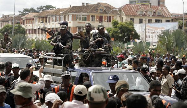 Insolite : L’hôtel de l’équipe de la Tanzanie investi par des militaires malgaches à la recherche de 3 joueurs covidés !