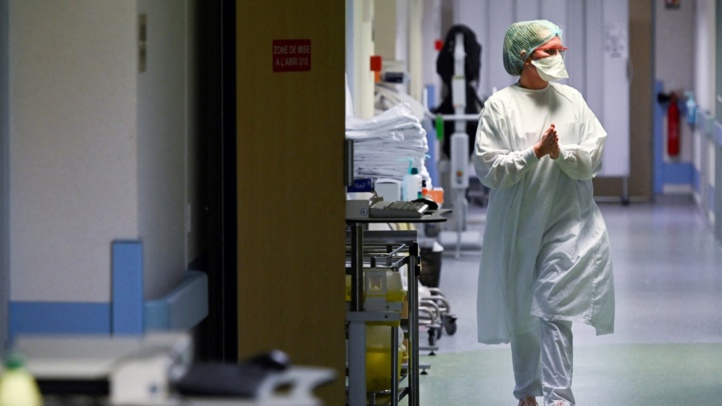 Omicron : Les records de contaminations se multiplient en Europe