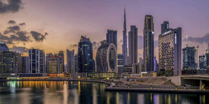 Émirats arabes unis : Les citoyens travaillent désormais le vendredi