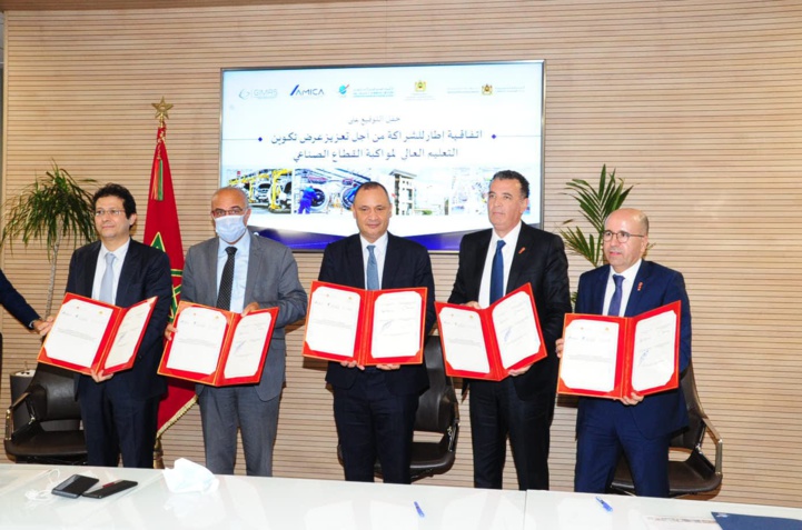 Automobile/Aéronautique:  Partenariat public-privé pour la formation de 100.000 cadres industriels