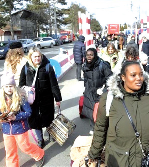 Ségrégation : Des ONG dénoncent l’inégalité de traitement entre réfugiés ukrainiens et non européens