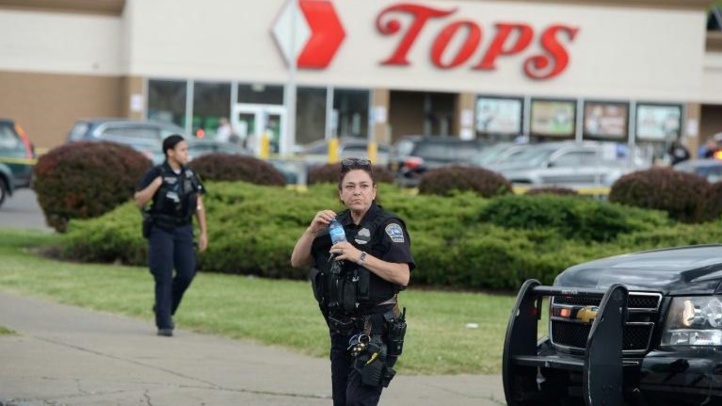 Racisme à New York : Une tuerie fait une dizaine de morts