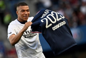 Ligue 1 : Mbappé reste, le Paris SG jubile