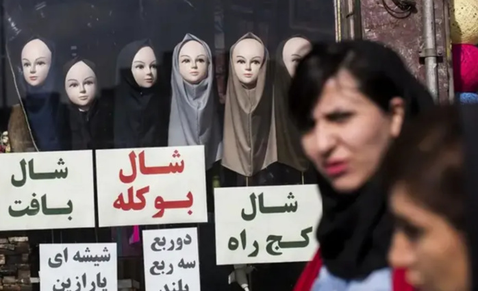 Iran : Arrestation de 300 militant(e)s contre le port du voile