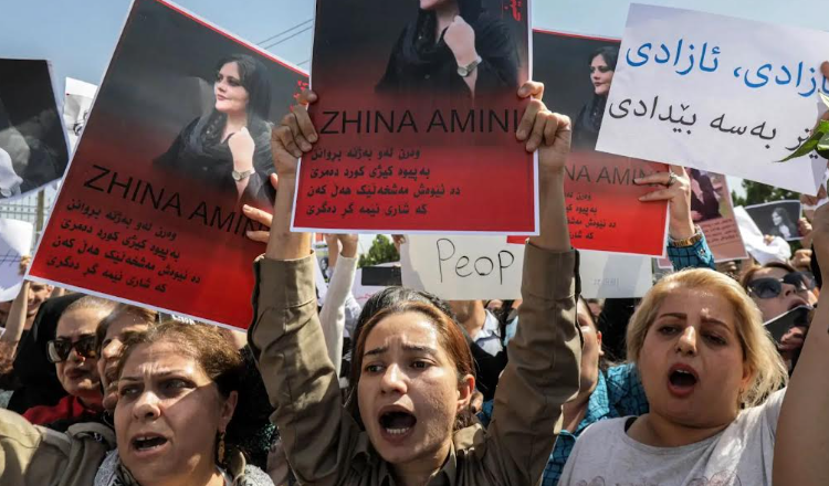 Iran : Les autorités menacent les manifestants qui n’en démordent pas