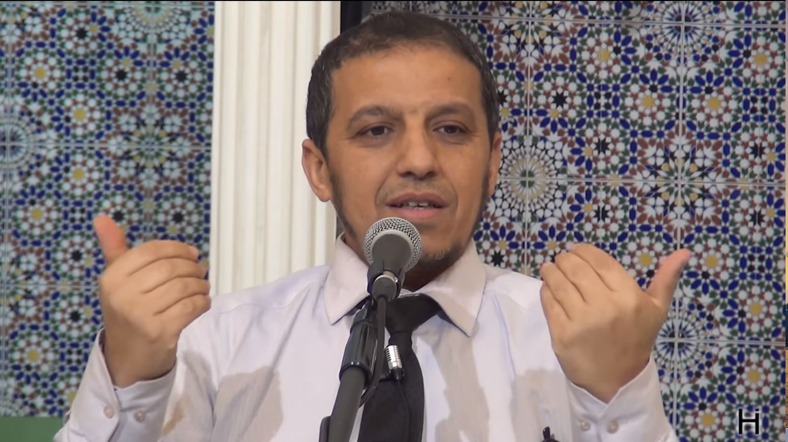 Placé sous surveillance électronique, l’Imam Iquioussen relâché par les autorités belges