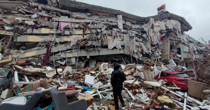 Tremblement de terre : Commence le défi de loger les sans abris