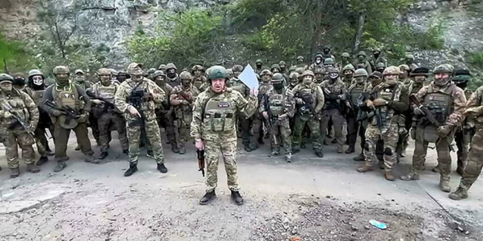 Wagner appelle à "stopper" le commandement russe après des frappes meurtrières démenties par Moscou