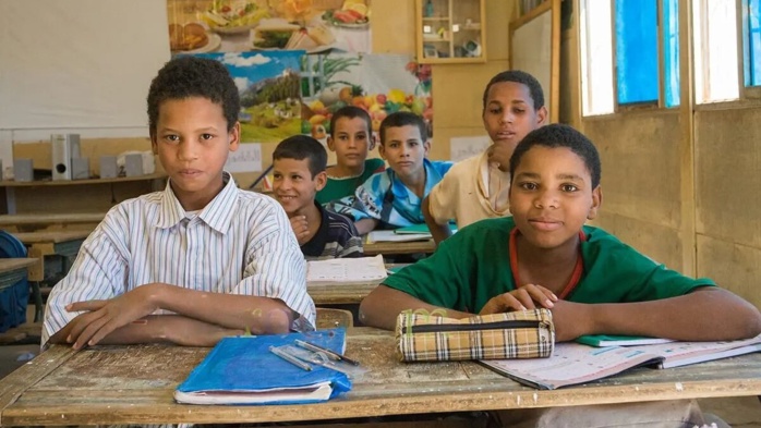 L'anglicisation du système éducatif : présage d'une régression économique et sociale durable ?