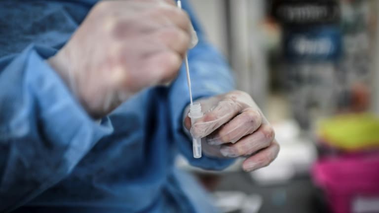 Covid-19 : L'OMS et les États-Unis surveillent de près un nouveau variant