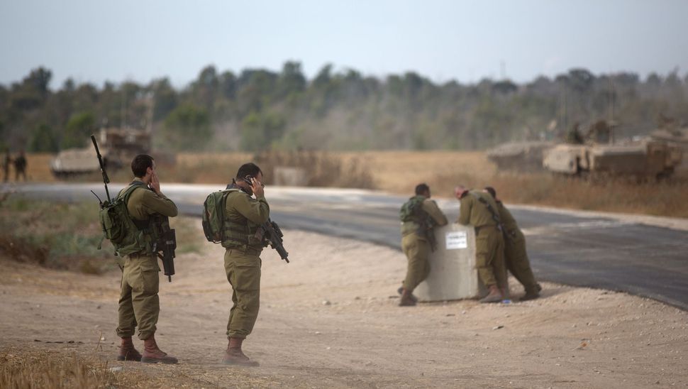 Israël impose un "siège complet" à la bande de Gaza