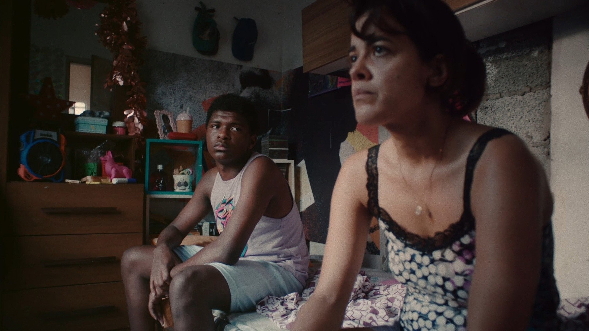 Interview avec Maeve Jinkings, Actrice Principale du Film Brésilien "TOLL" : « Entre Rires et Larmes dans une Exploration Familiale Poignante »