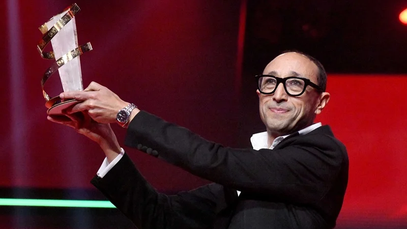 Faouzi Bensaïdi : Étoile d'Or et Vibrant Hommage au Festival International du Film de Marrakech