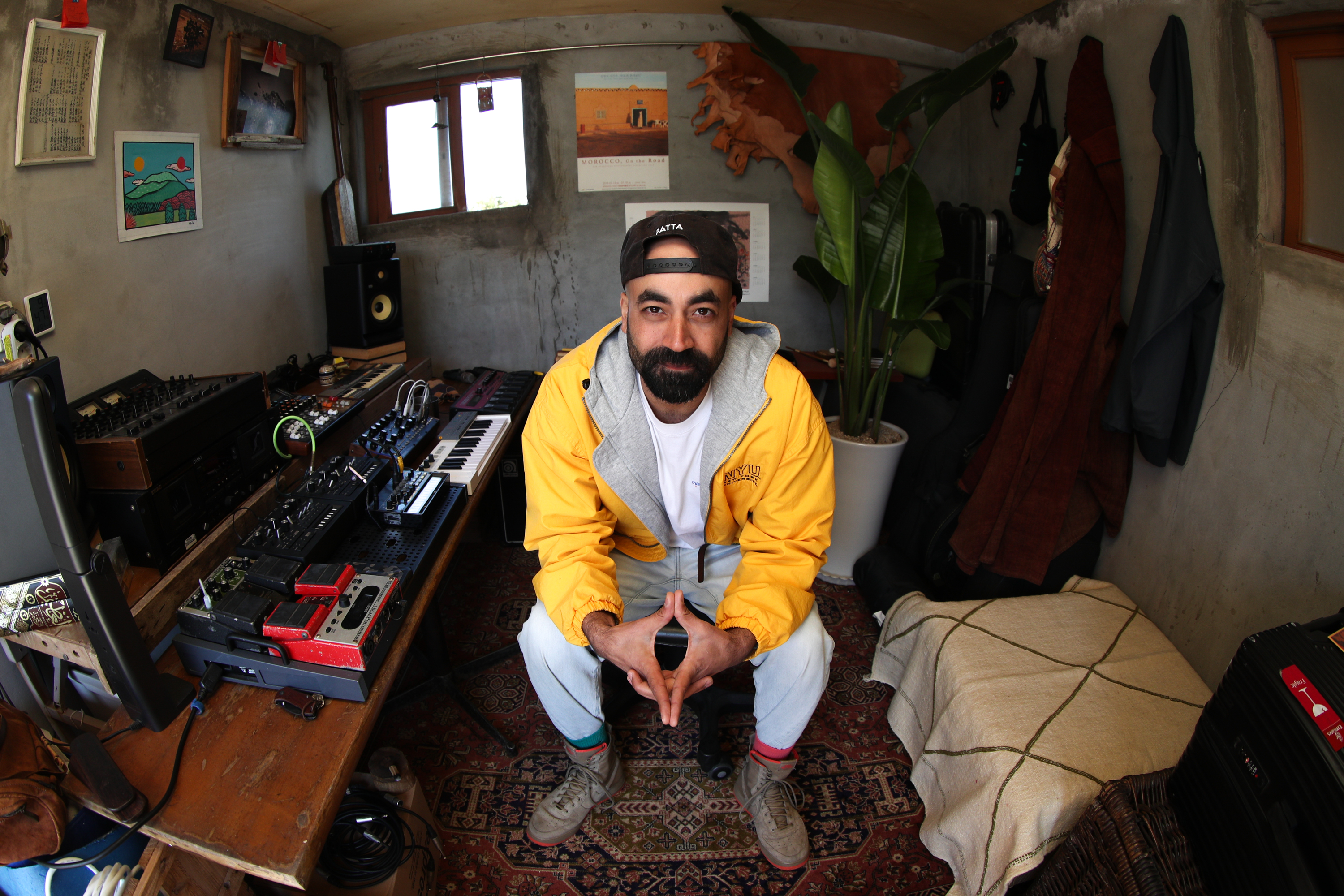 Interview avec Omar Benassila : De Casablanca à Séoul, Le voyage musical d'Omar & The Eastern Power