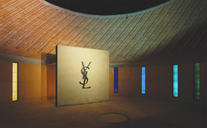 Éclats de nature et couture : L'éblouissant rendez-vous floral au Musée Yves Saint Laurent de Marrakech