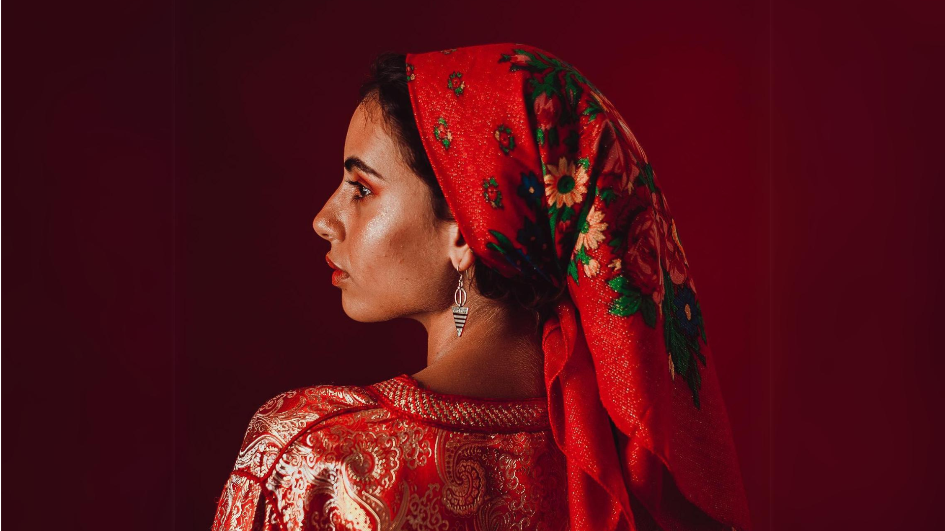 MAGAZINE : Zineb Bouchra, et que revive la mort