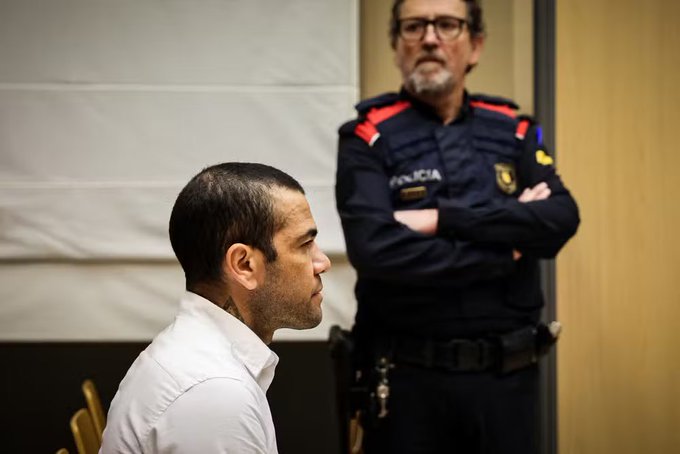 Justice / Affaire Dani Alves : Le Brésilien condamné à 4ans et demi de prison