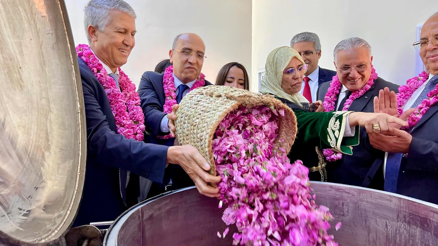 Tinghir : Sadiki visite des projets de développement de la filière rose à parfum