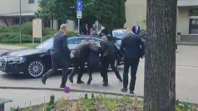 Le Premier ministre slovaque, blessé par balle, "entre la vie et la mort"