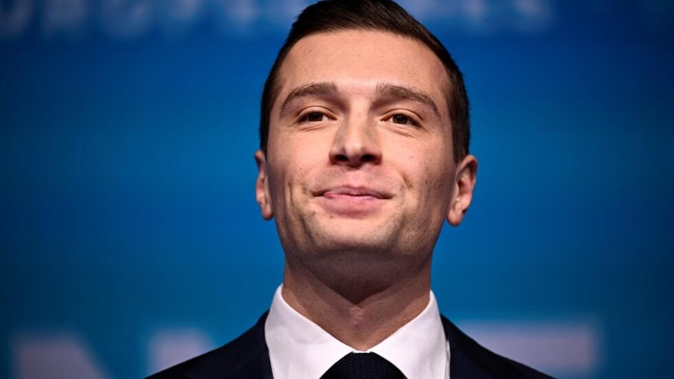 France : les binationaux "blessés" par le projet de l'extrême droite de leur interdire certains métiers