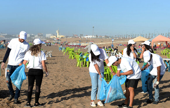 Été 2024: La Fondation Mohammed VI lance sa campagne “Mers sans plastique”