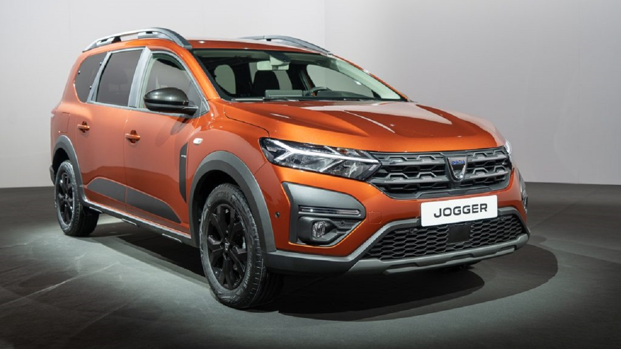 Dacia lance la production de sa première voiture hybride au Maroc