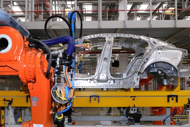 International - La pénurie d’aluminium frappe plusieurs constructeurs de plein fouet