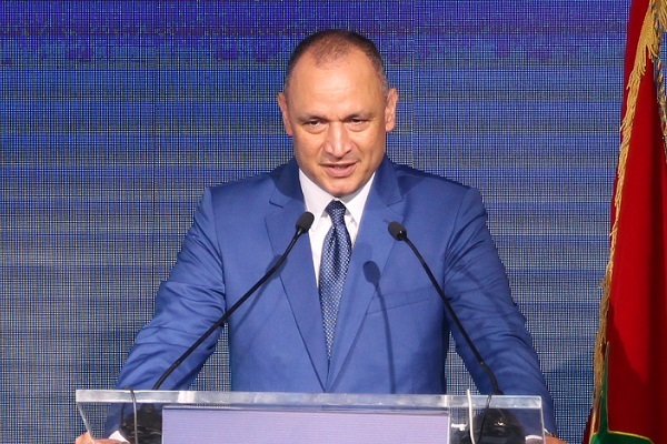 Forum de la FMIIP: Mezzour appelle à orienter l'industrie pharmaceutique vers l'exportation