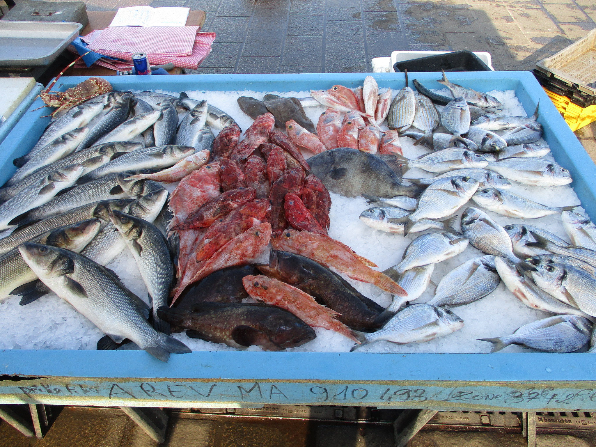 "Poisson à prix raisonnable" :  4.000 tonnes réparties sur 1.000 points de vente pour baisser les prix