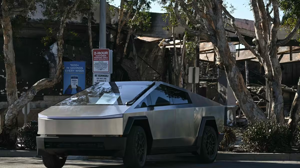 Tesla rappelle 46.000 Cybertruck pour risque de chute de carrosserie